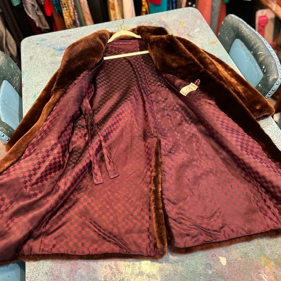 Vintage Sheared Beaver Fur Coat - Picture 4 of 15